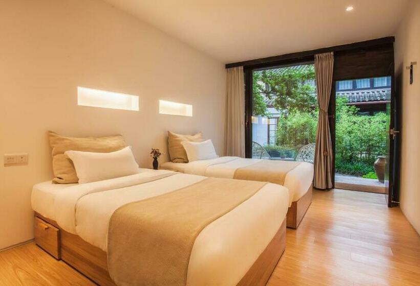 اتاق استاندارد, The Bivou Lijiang