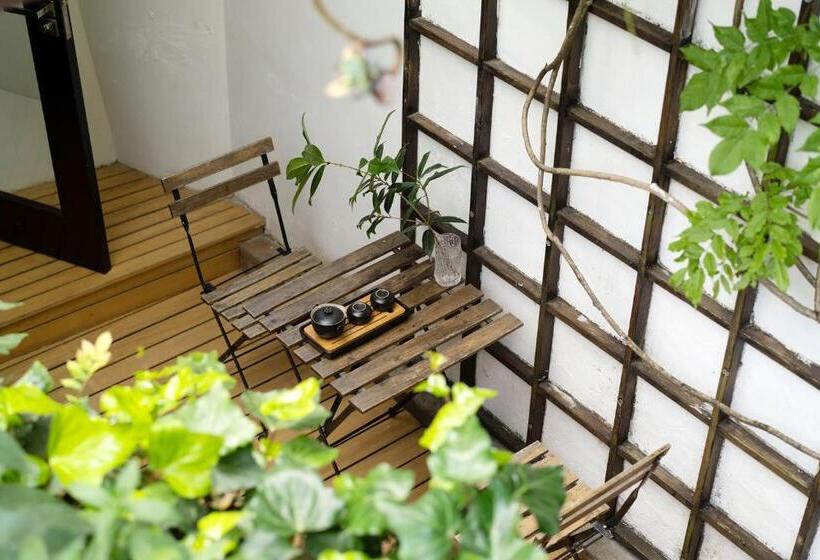 سوییت جونیور, The Bivou Lijiang