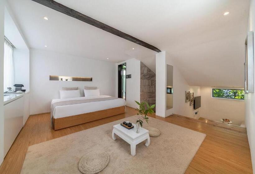 سوییت جونیور, The Bivou Lijiang