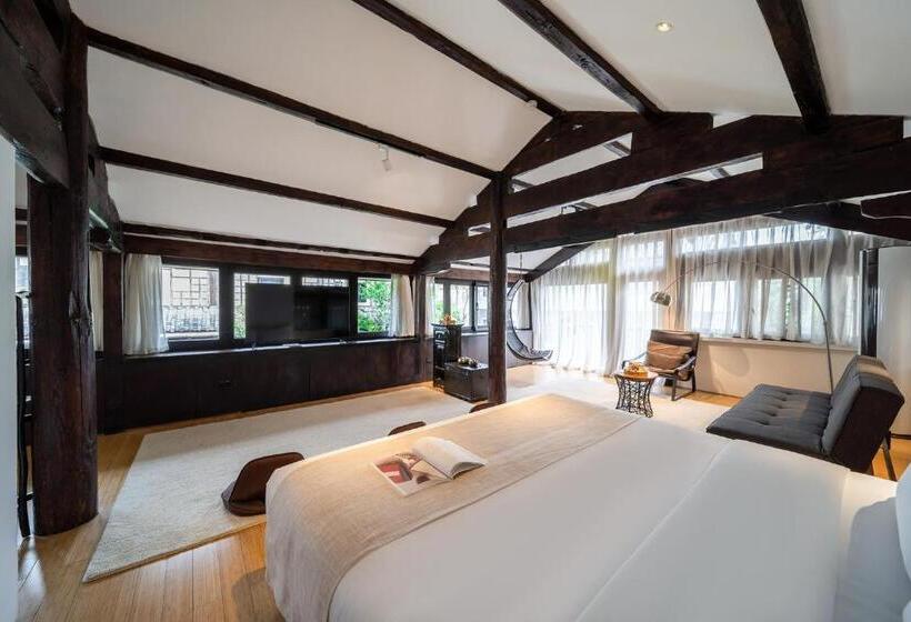 سوییت, The Bivou Lijiang