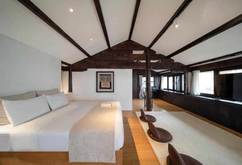 سوییت, The Bivou Lijiang