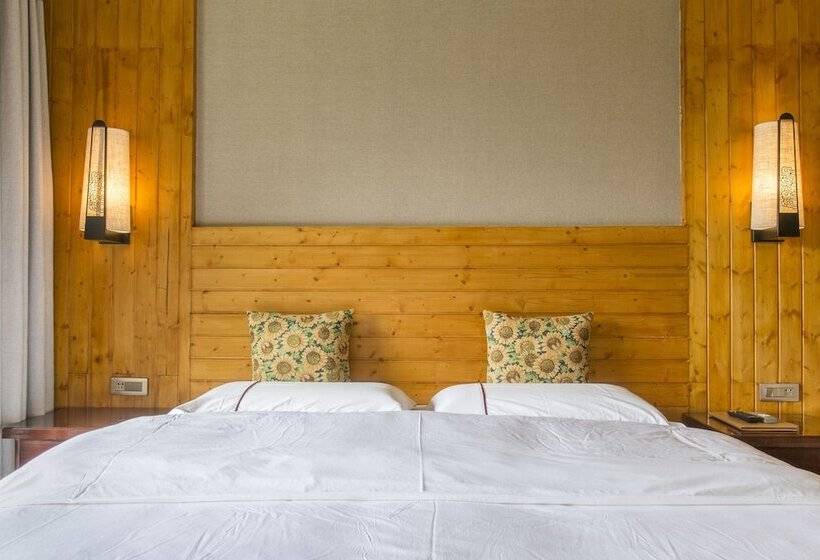 غرفة ديلوكس, Snow Lion Riverside Resort