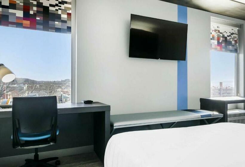 标准间, Aloft Newport On The Levee