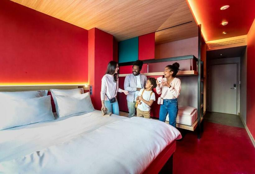 Chambre Quadruple Standard, Yooma Urban Lodge Tour Eiffel