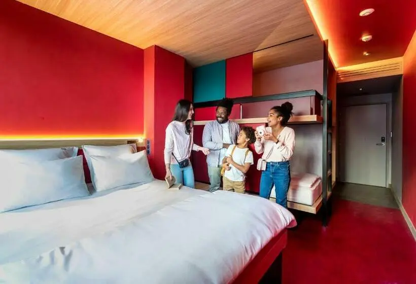 Chambre Quadruple Standard, Yooma Urban Lodge Tour Eiffel