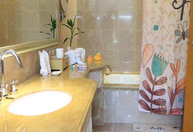 ファミリールーム, Hui Fu Jinling