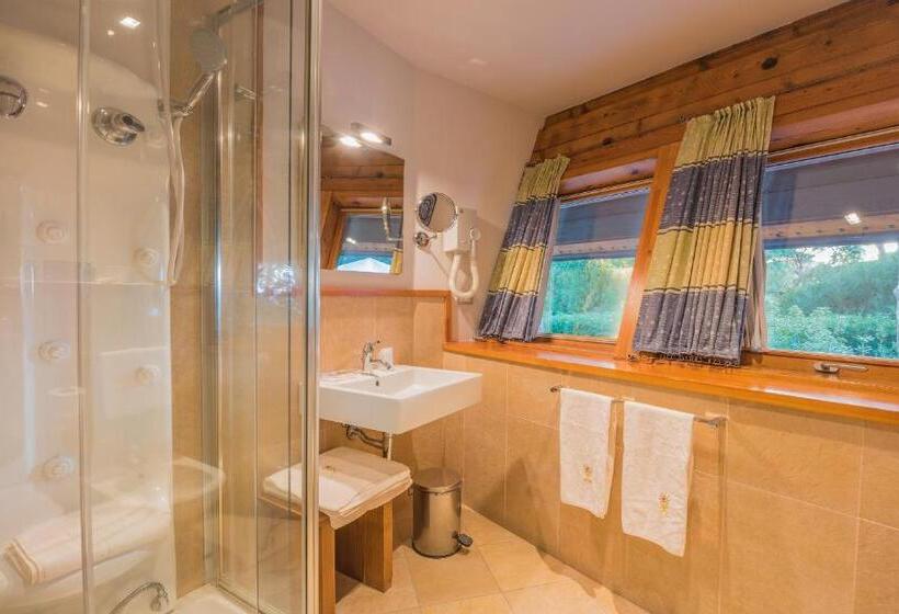 غرفة ديلوكس ذات إطلالة جانبية على البحر, La Bussola Beach