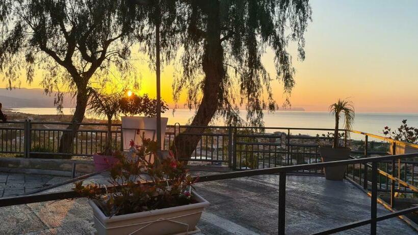 غرفة قياسية رباعية مطلة على البحر, Belvedere Rent Rooms