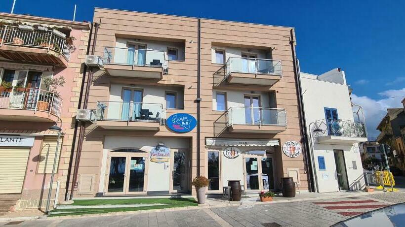 חדר סטנדרט לארבעה נוף לים, Belvedere Rent Rooms