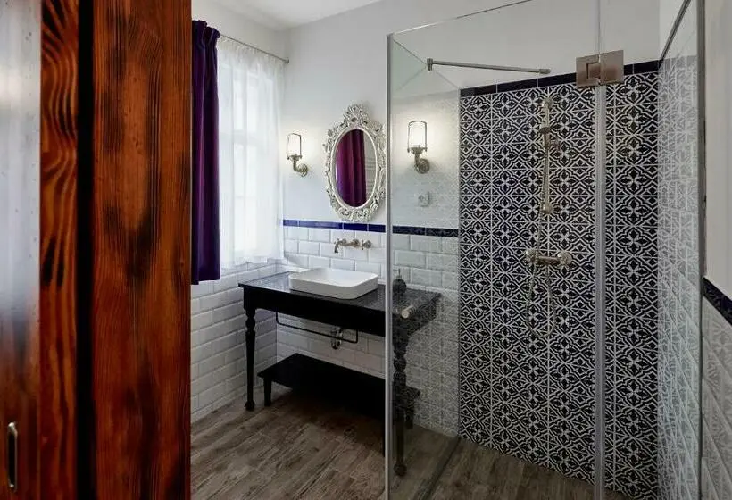 اتاق استاندارد, Maison Bistro &