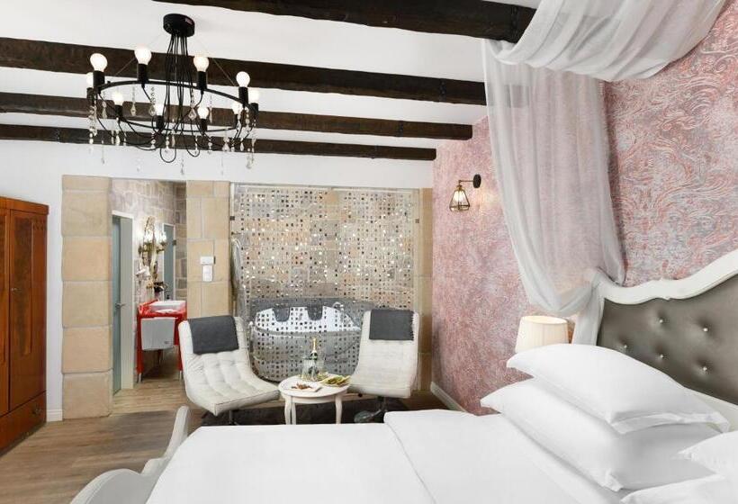 סוויטה, Maison Bistro &