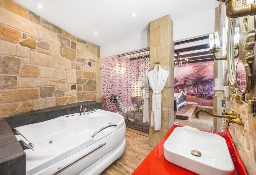 סוויטה, Maison Bistro &