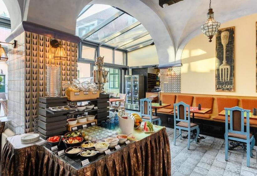 חדר דלוקס, Maison Bistro &