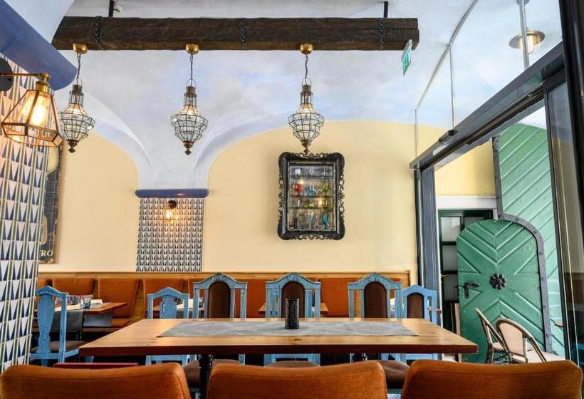 חדר דלוקס, Maison Bistro &