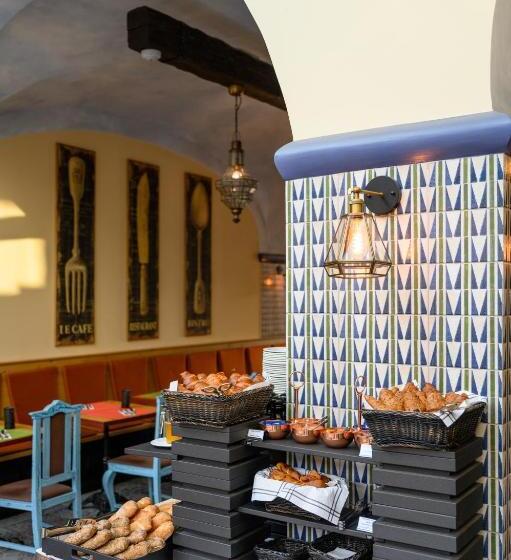 Номер Стандарт, Maison Bistro &
