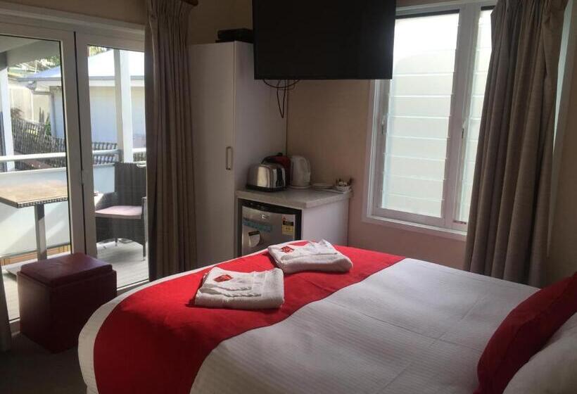 חדר בסיסי, Jervis Bay Mariners