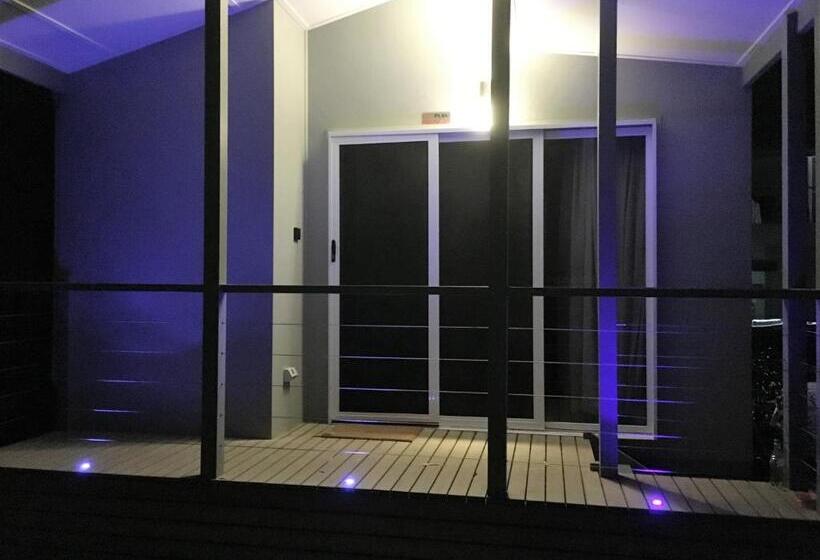 בקתה דלוקס, Jervis Bay Mariners