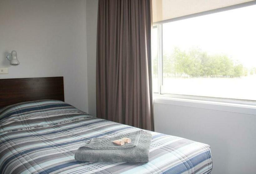 חדר סטנדרט, Isis Motel Scone