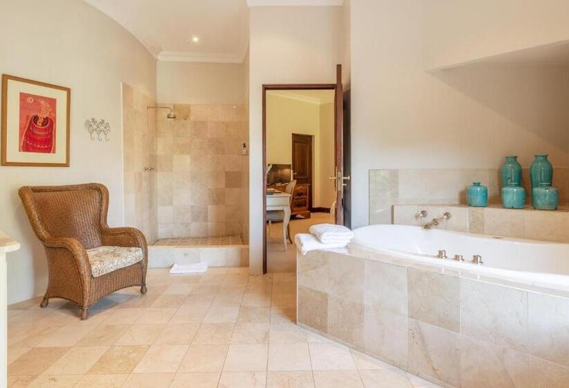 Номер Deluxe с Балконом, Ibis House