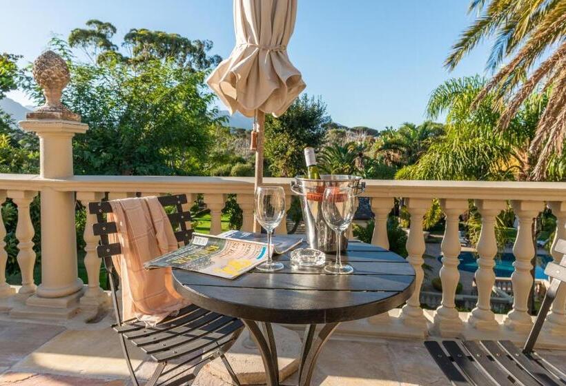 Номер Стандарт, Ibis House