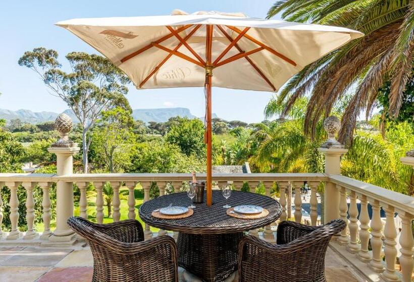 Номер Стандарт, Ibis House