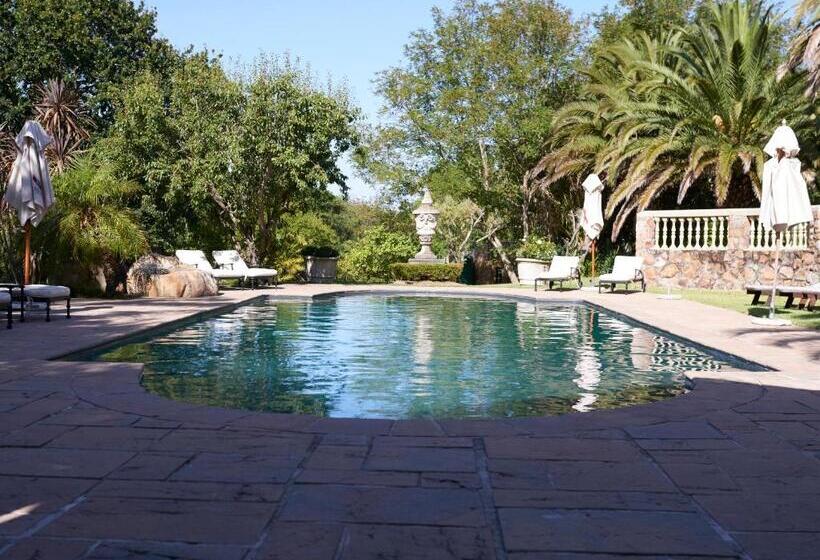 Дом 1 Спальня, Ibis House