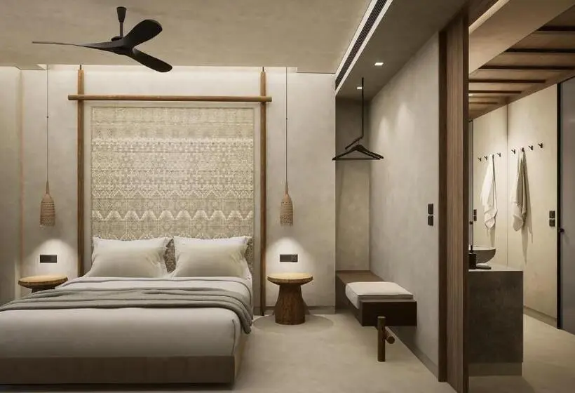Suite with Pool
