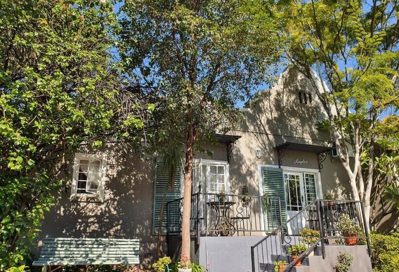 חדר משפחתי, Waterhouse Guest Lodge In Muckleneuk