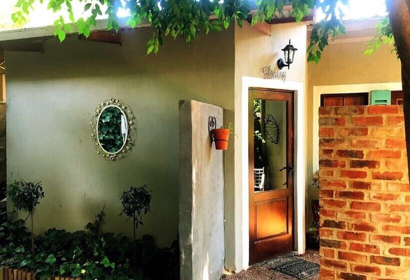 חדר סטנדרט, Waterhouse Guest Lodge In Muckleneuk