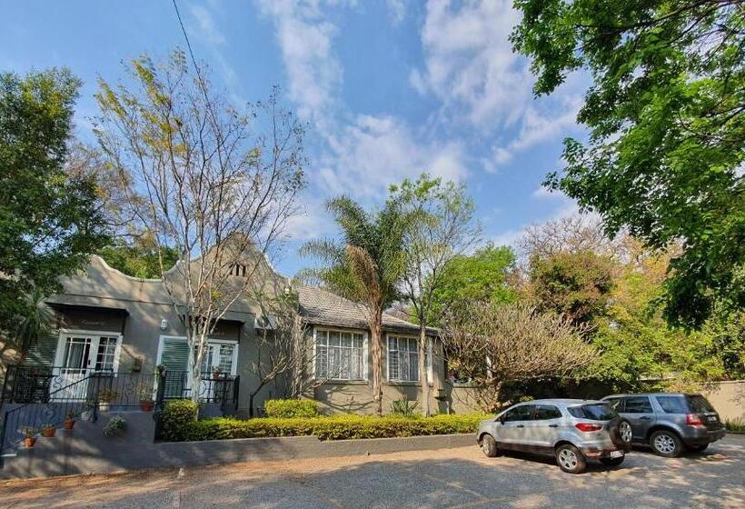 חדר משפחתי, Waterhouse Guest Lodge In Muckleneuk