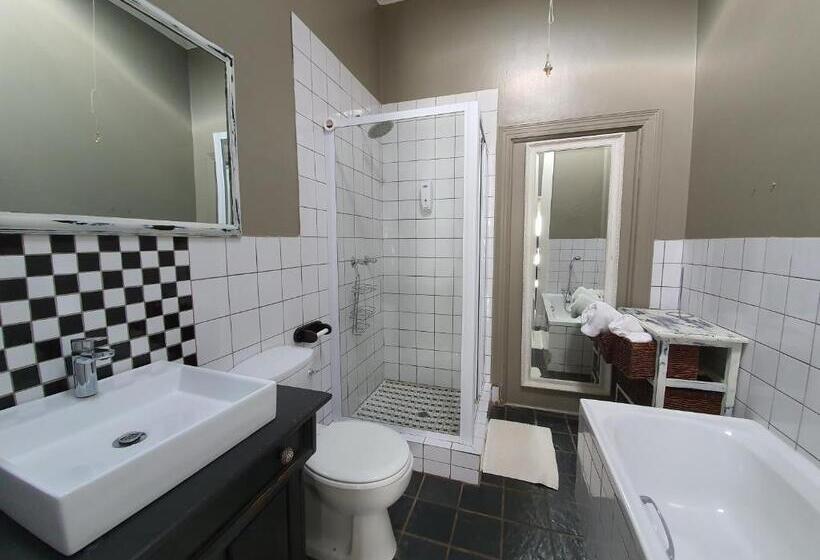 חדר סטנדרט, Waterhouse Guest Lodge In Muckleneuk