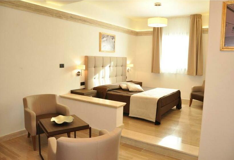 סוויטה דלוקס, Bhb