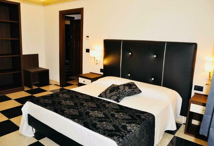 חדר סופריור, Bhb