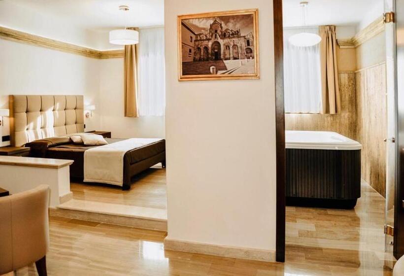 סוויטה דלוקס, Bhb