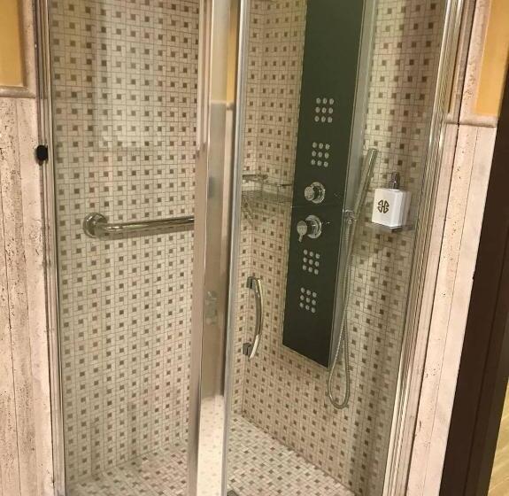 סוויטת ג'וניור, Bhb