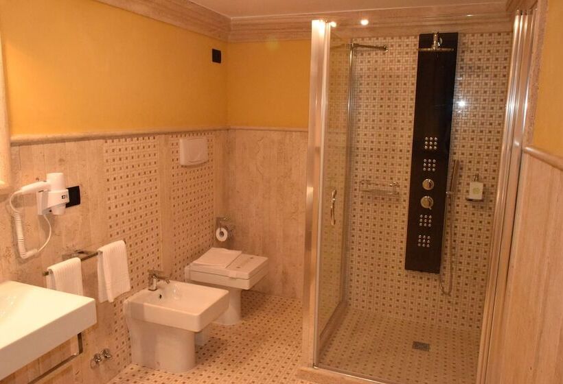 סוויטת ג'וניור, Bhb