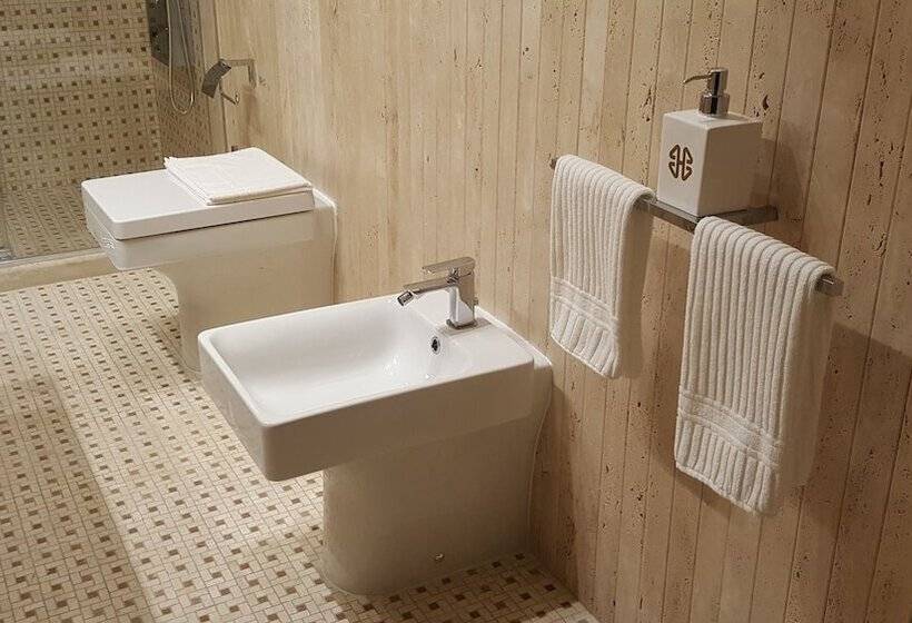 סוויטה דלוקס, Bhb