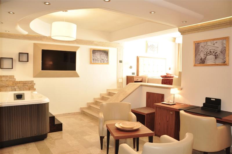 סוויטה דלוקס, Bhb