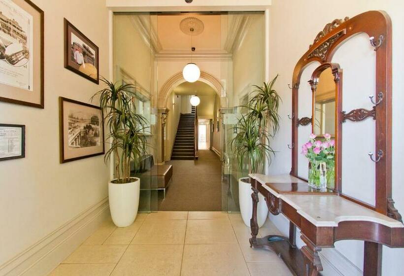 غرفة قياسية, Deloraine