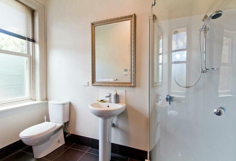 غرفة قياسية, Deloraine