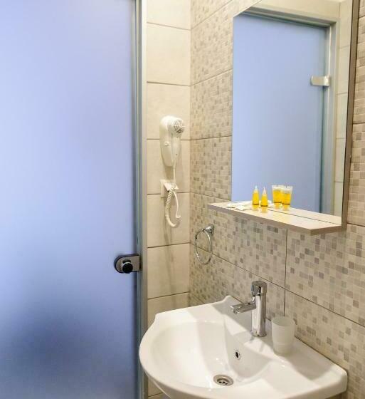 غرفة قياسية, Lux