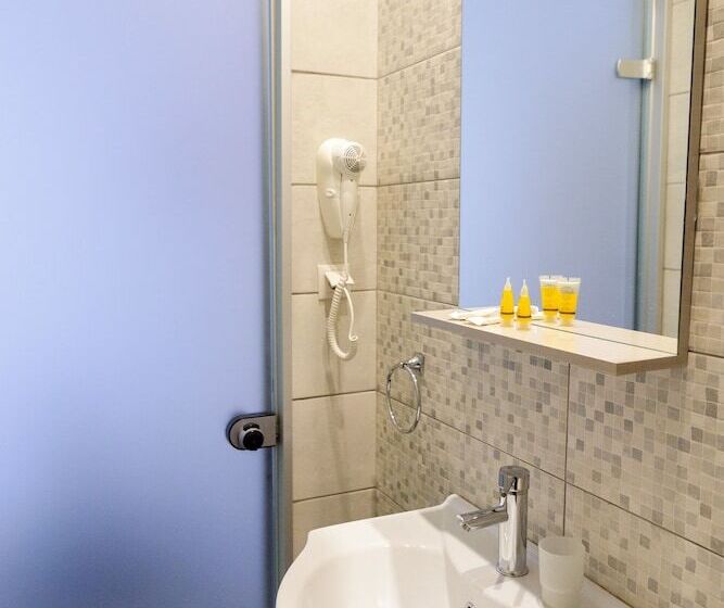 غرفة قياسية, Lux