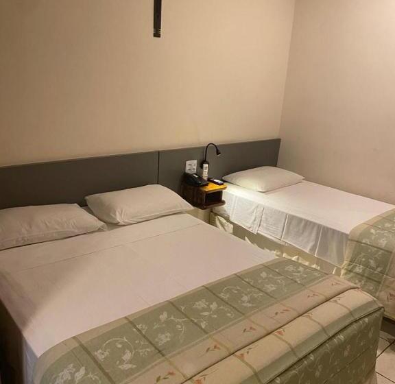 スタンダード４人部屋, Marge