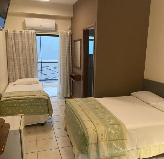 スタンダード４人部屋, Marge