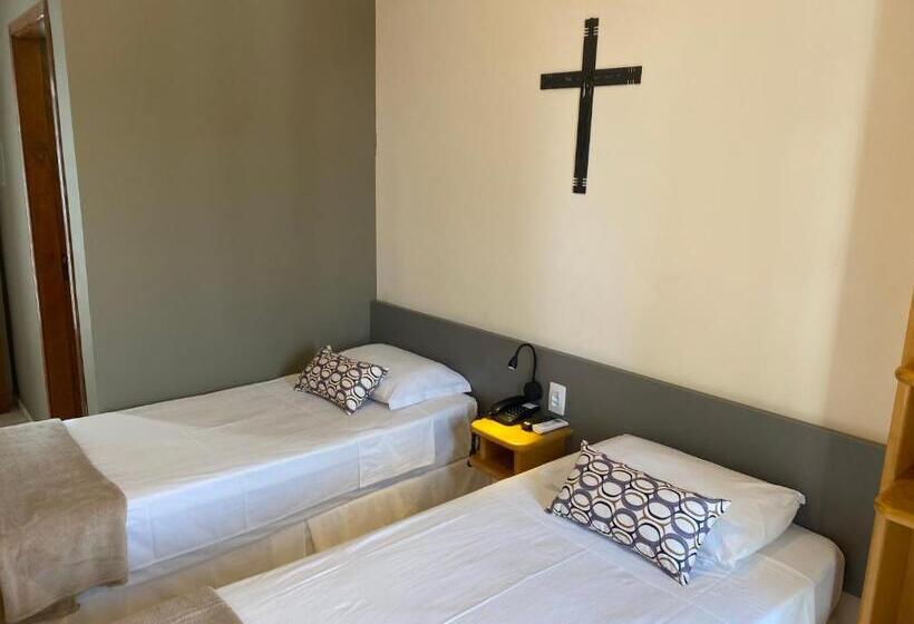 スーペリアールーム, Marge