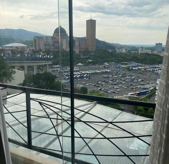 スーペリアールーム, Marge