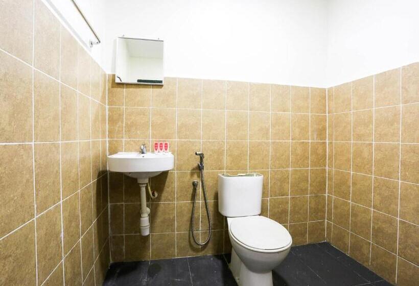 اتاق استاندارد سه نفره, Shalimar