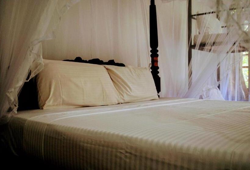 Deluxe Zimmer, No Name Rest