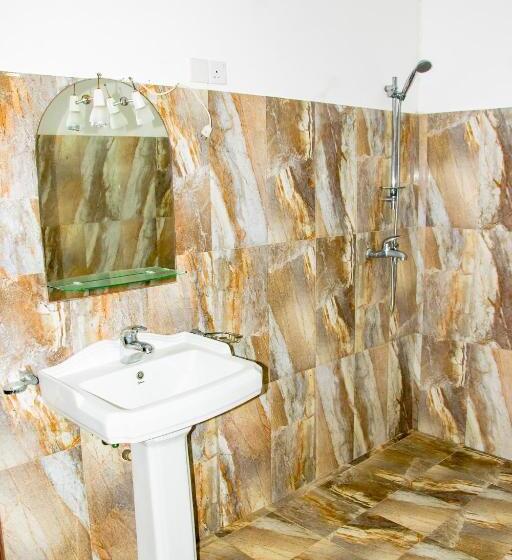 Familienzimmer, No Name Rest