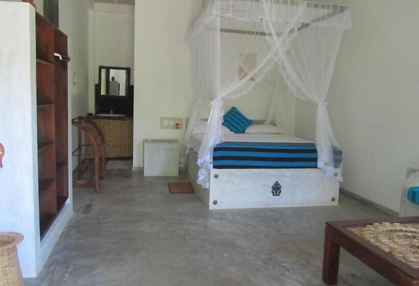 Deluxe Zimmer, No Name Rest